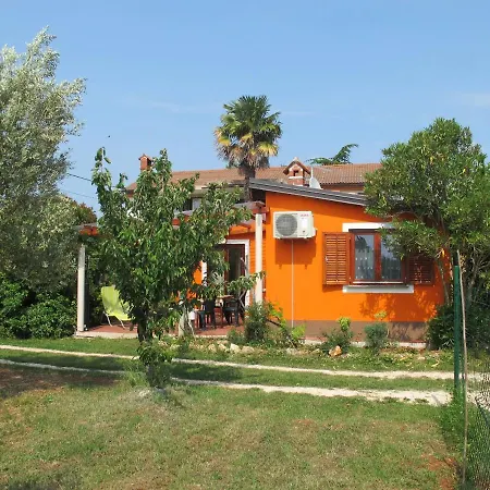 House With A Parking Space Babici, - 13795
