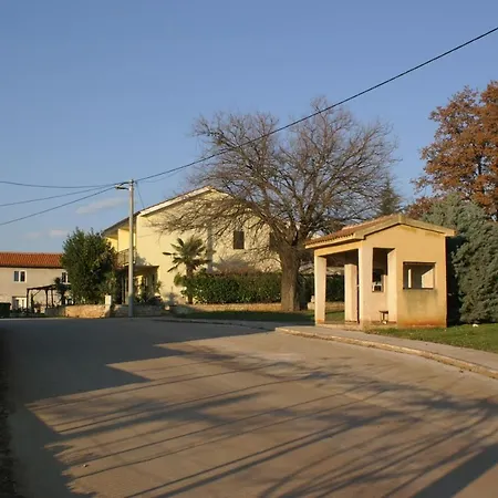 Holiday home House With A Parking Space Babici, - 13795