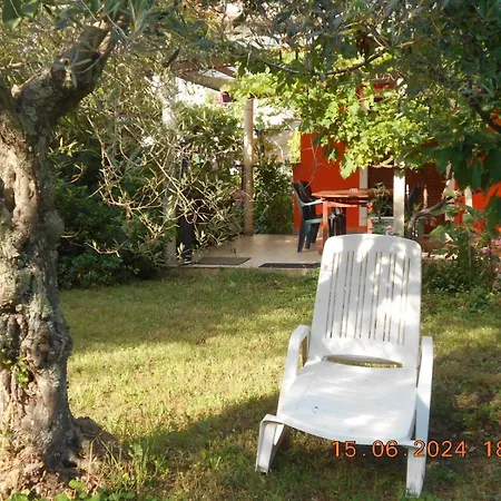 House With A Parking Space Babici, - 13795