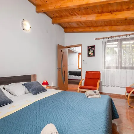 Vakantiehuis House With A Parking Space Babici, - 13795 Umag