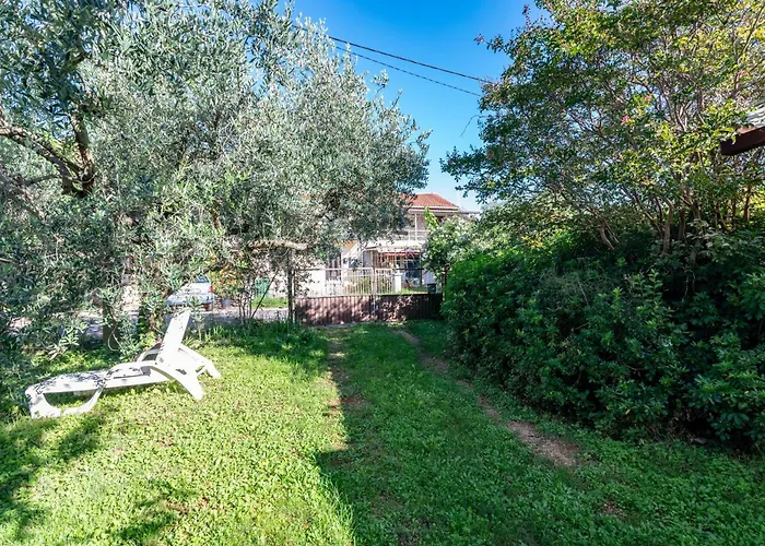 House With A Parking Space Babici, - 13795